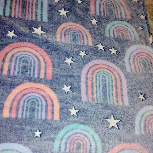 Rainbow and Stars Patterned Throw Blanket - Picture 2 of 7